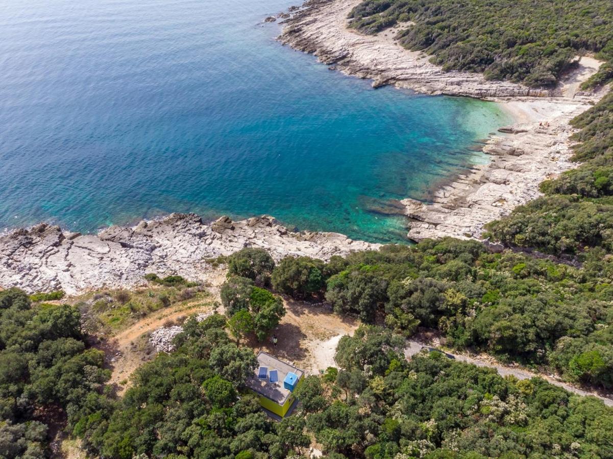 Cottage On The Kavran Beach Экстерьер фото