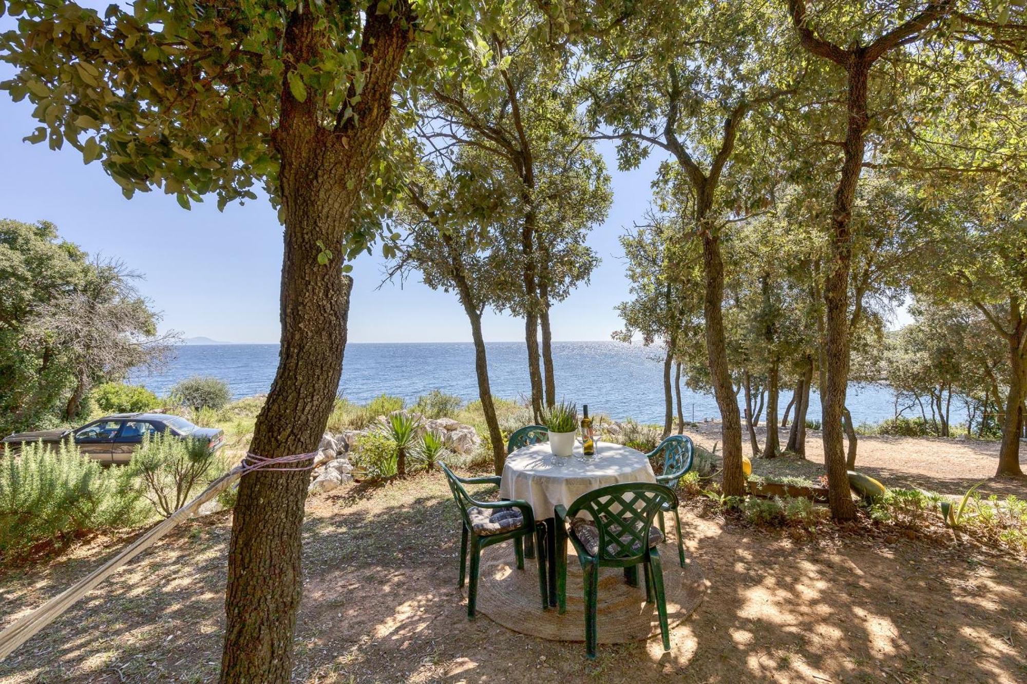 Cottage On The Kavran Beach Экстерьер фото